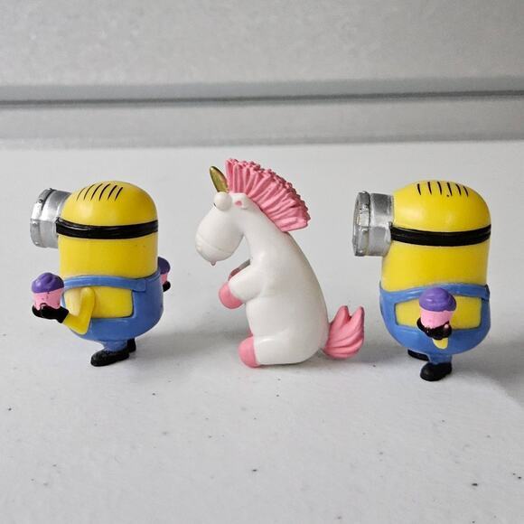 Despicable Me Minion Surprise Mini 2 Figures‎ with Cupcakes Unicorn - Picture 4 of 8